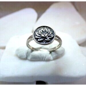 VTG Sterling Silver Lotus Flower Ring Size 4